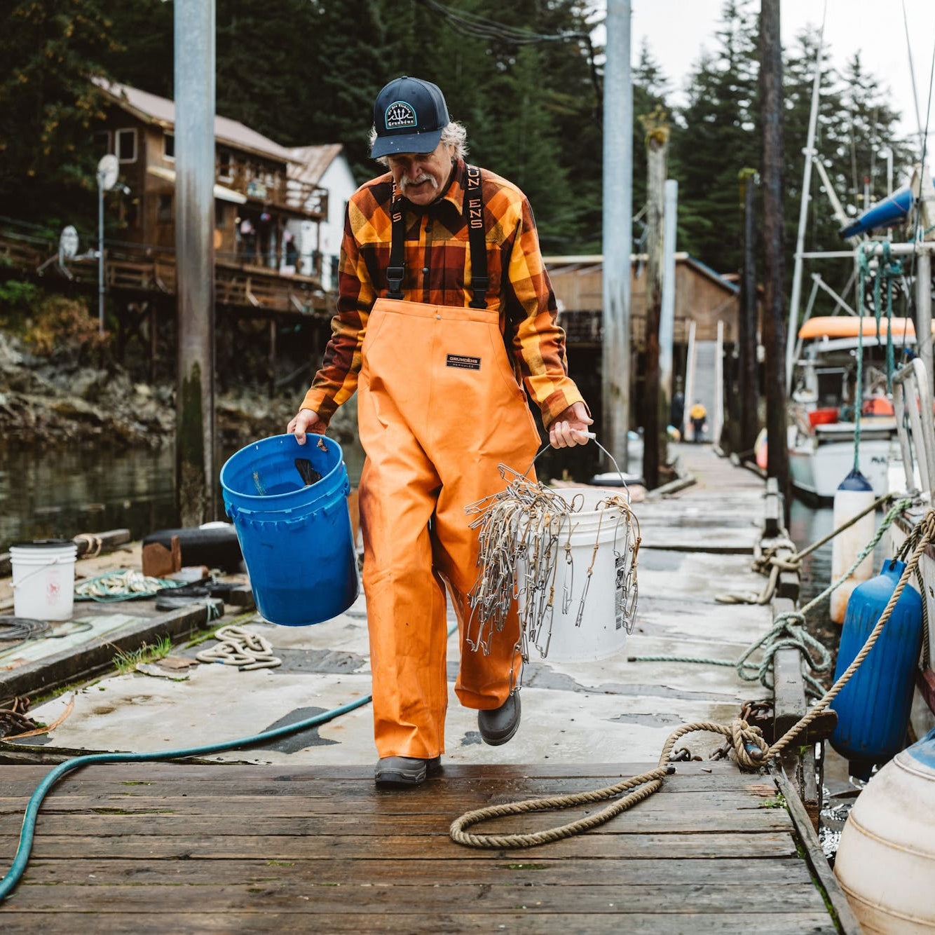 FISHERMAN ビッグマウス 170 Herkules 16 Commercial Fishing Bib | Grundéns